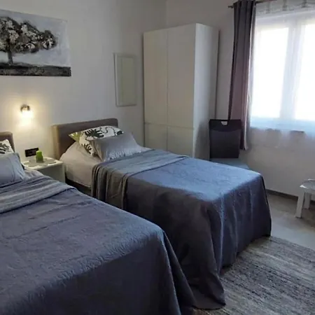 Lana - By Guide Villa