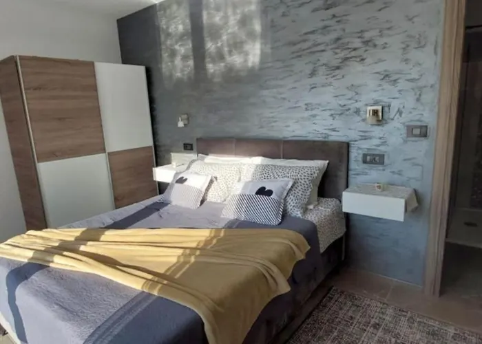 Lana - By Guide Villa *