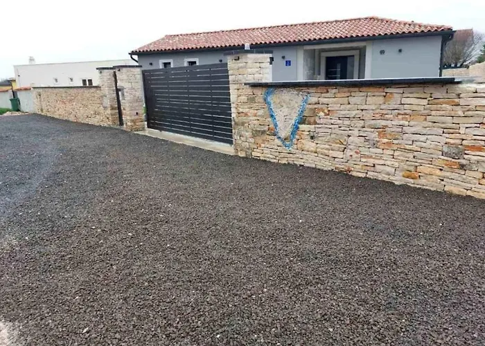 Villa Lana - By Guide Cabrunici